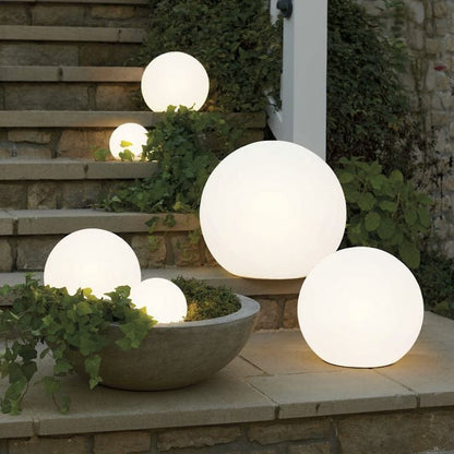 Lampe design boule de jardin